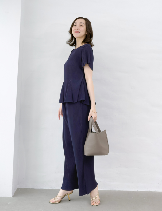 Pleated pants