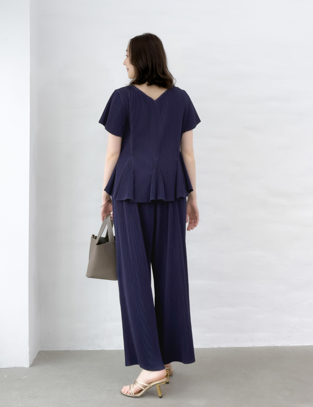 Pleated pants