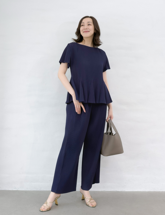 Pleated pants