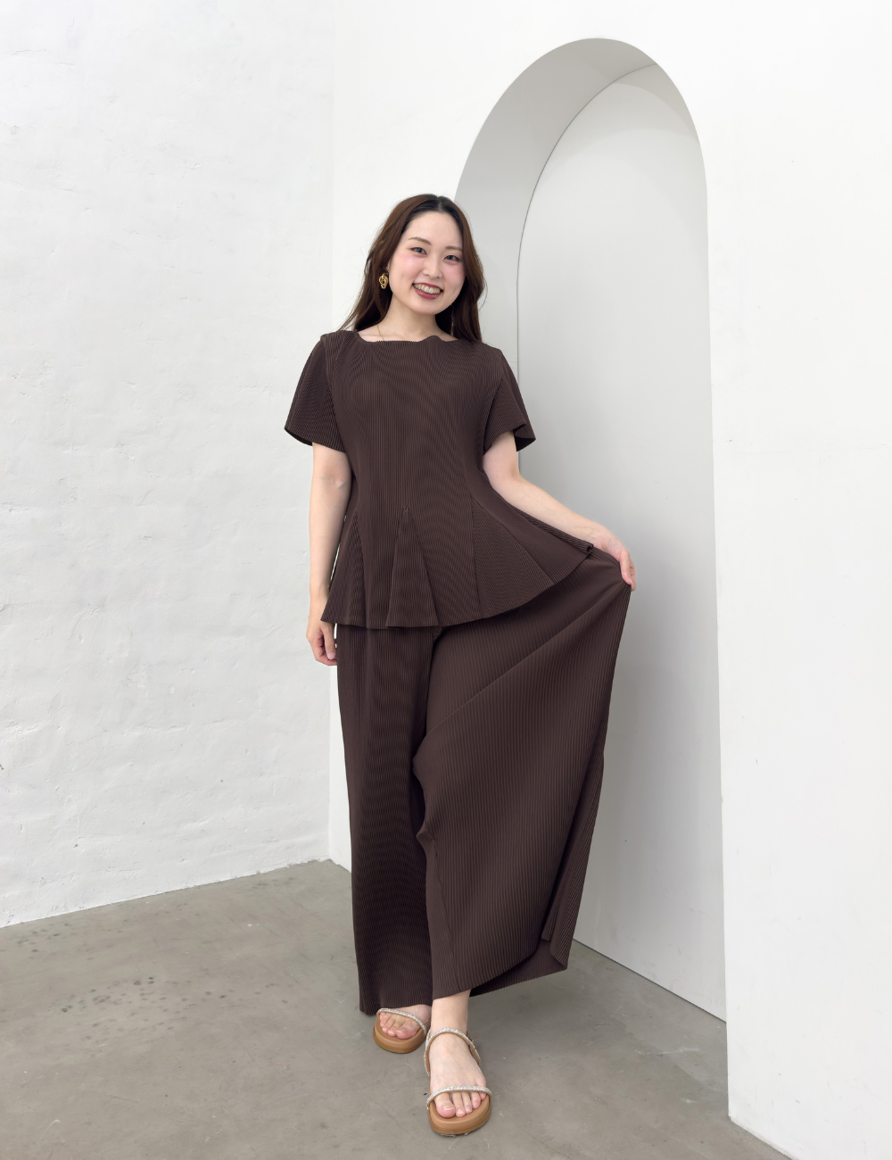 Pleated pants