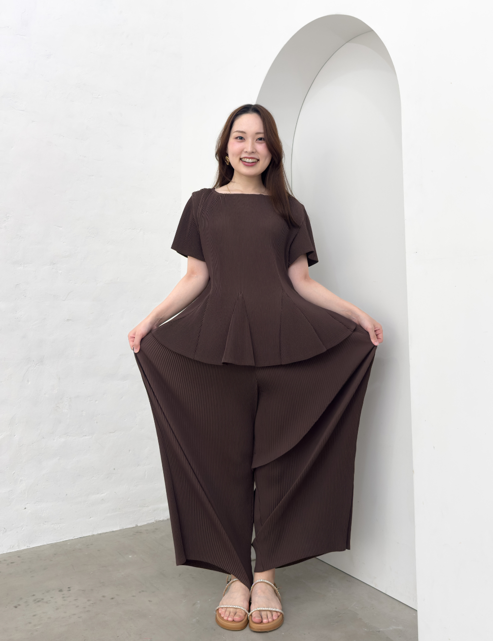 Pleated pants