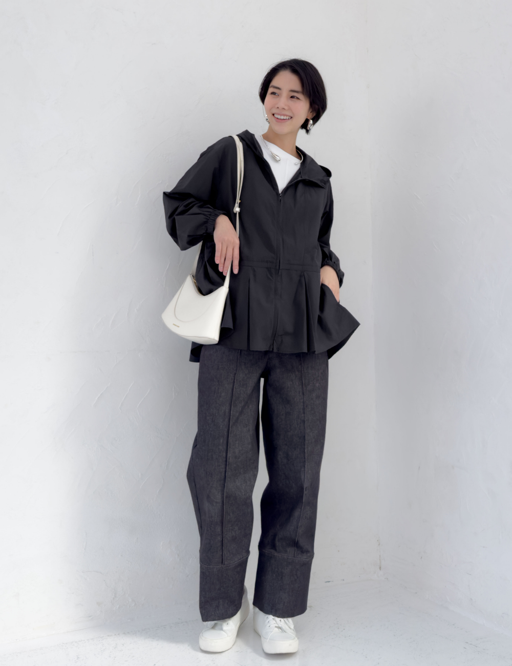 CINEMATIQ 撥水UVカットパーカー ブラック 正面 モデル着用