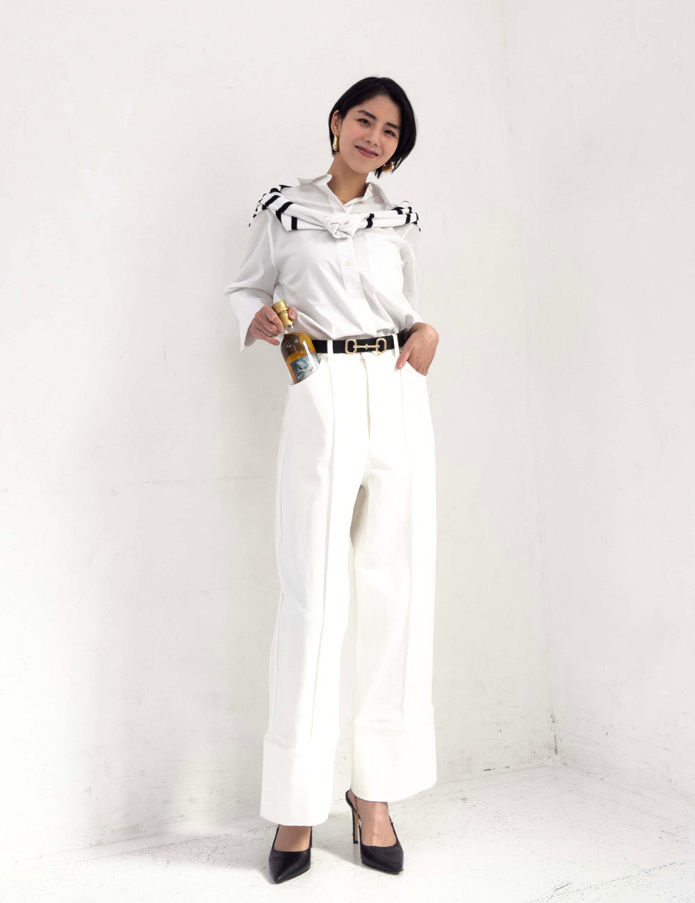 CINEMATIQ 【カイハラデニム】アジャスタブルストレッチジーンズ ホワイト 正面 モデル着用