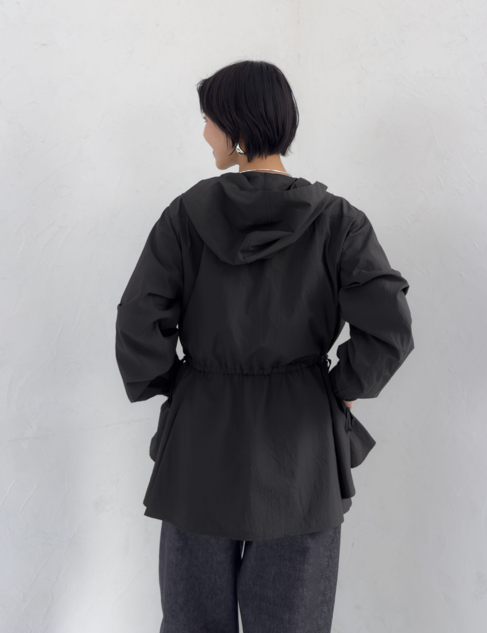 CINEMATIQ 撥水UVカットパーカー ブラック アップ モデル着用