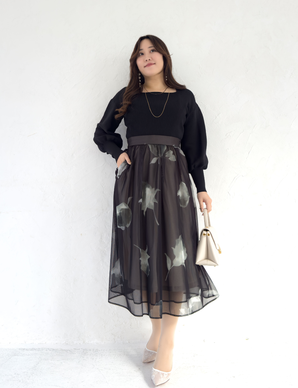 CINEMATIQ オーガンジースカート ブラック 正面 モデル着用