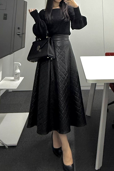 キルティングのスカートを使ったコーディネート