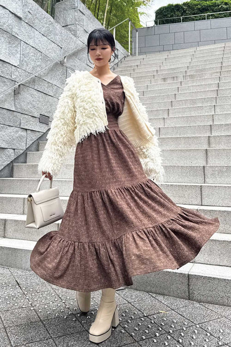 まだ秋も活躍したいブラウンワンピのコーディネート